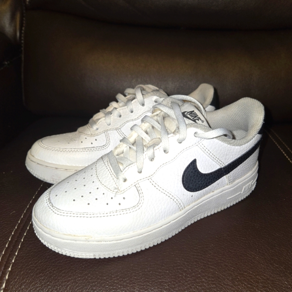 Nike Air Force 1 White and Black